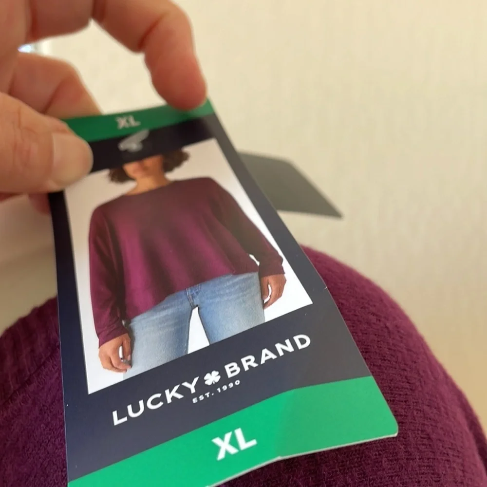 - - Woman’s lucky brand top - Picture 2 of 2